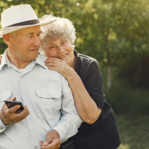 Gli anziani non si sottopongono ai controlli dell’udito